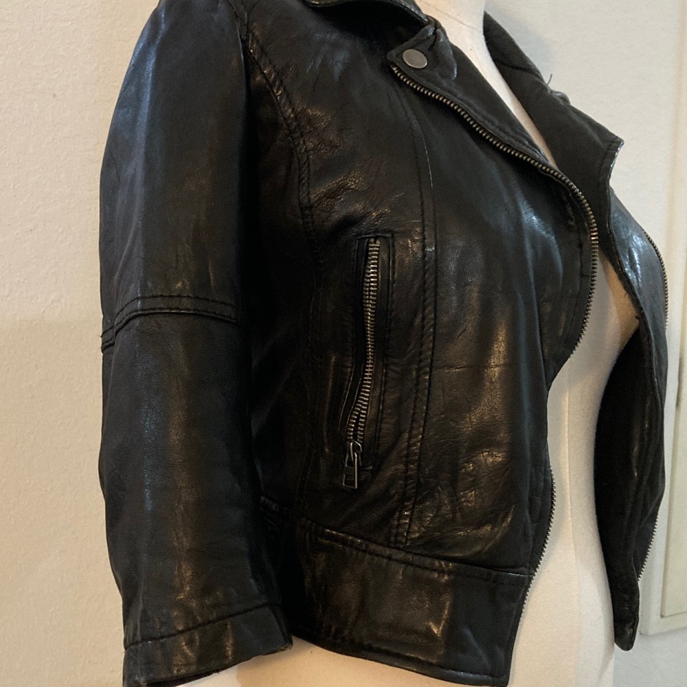 Bershka Cropped Black Leather Biker Jacket - Picture 4 of 7